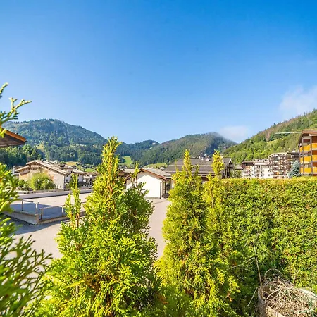 Avec Terrasse, Parking, 4 Pers, Centre Village, Proche Pistes Et Commerces - Fr-1-437-92 *