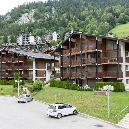 Apartmán Avec Terrasse, Parking, 4 Pers, Centre Village, Proche Pistes Et Commerces - Fr-1-437-92 *